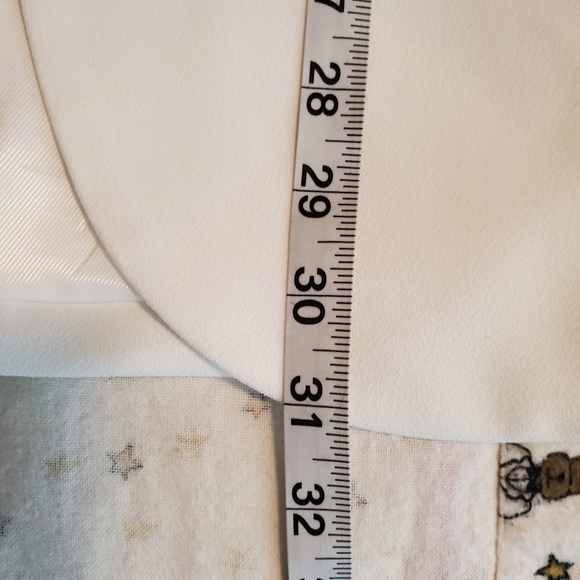 Tahari Long Notched Lapel Sleeveless Blazer Jacket Vest, XL, White - Picture 11 of 13